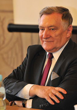 prof. Czesław Łapicz zdjęcie portretowe