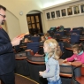 Zdjęcie z galerii Przedszkolaki w sali Rady Miasta Torunia