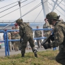 Zdjęcie z galerii NATO zdobywa most gen. Elżbiety Zawackiej w Toruniu
