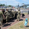 Zdjęcie z galerii NATO zdobywa most gen. Elżbiety Zawackiej w Toruniu